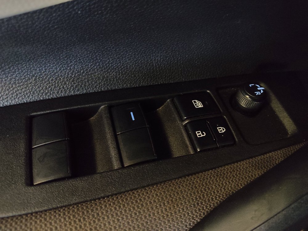 Used 2025 Toyota Corolla LE FWD image 27