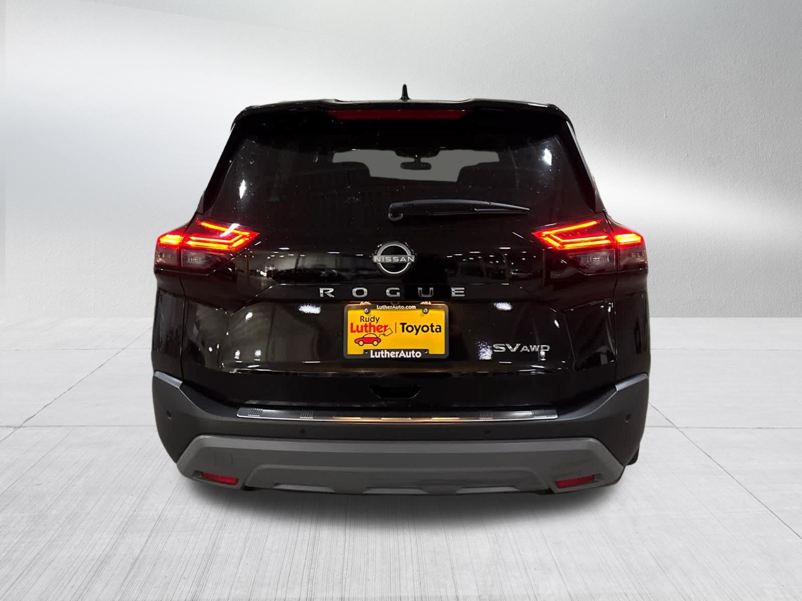 Used 2023 Nissan Rogue SV w/ SV Premium B Package AWD/4WD image 5