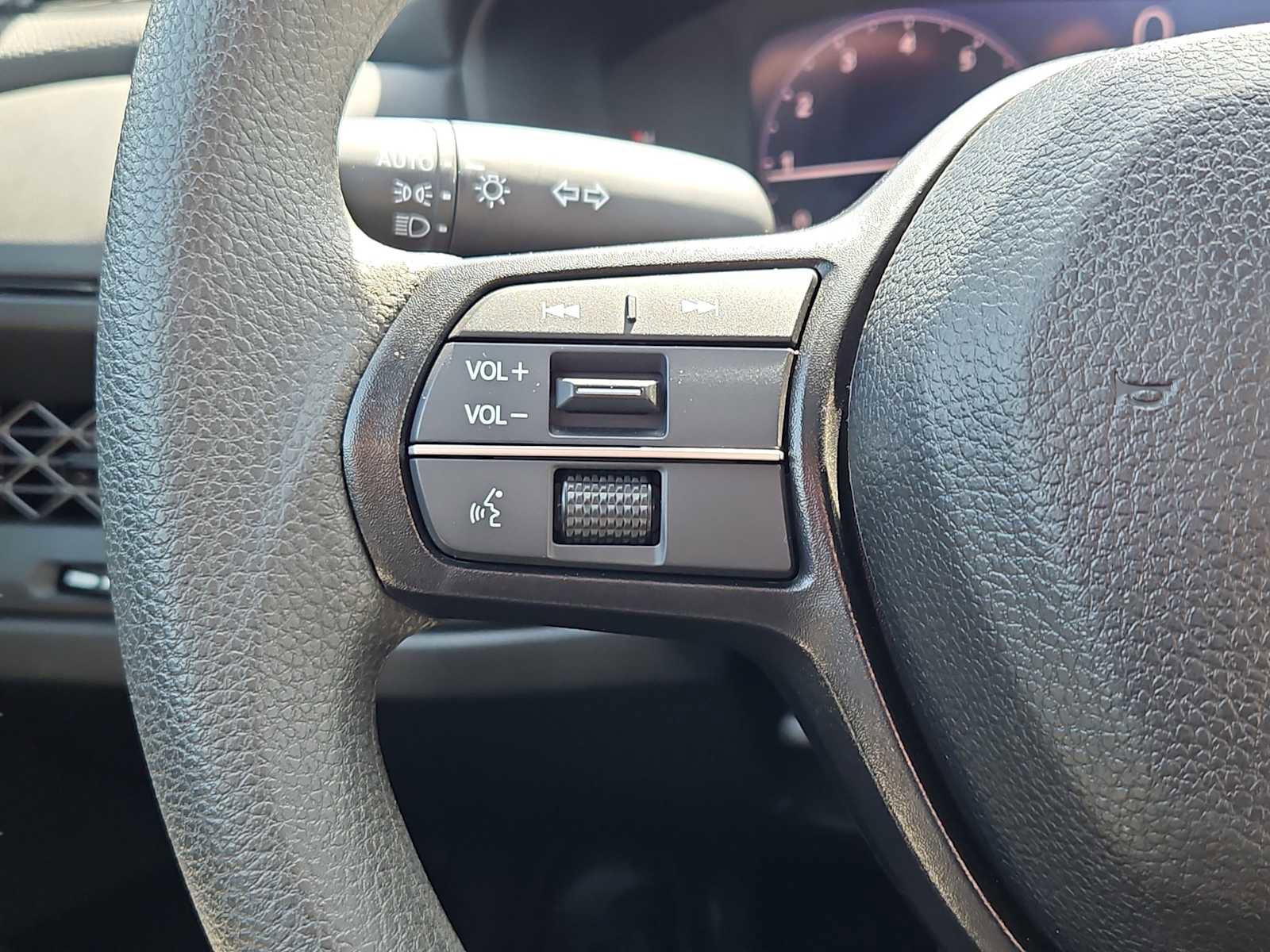 Certified 2025 Honda Accord LX image 13