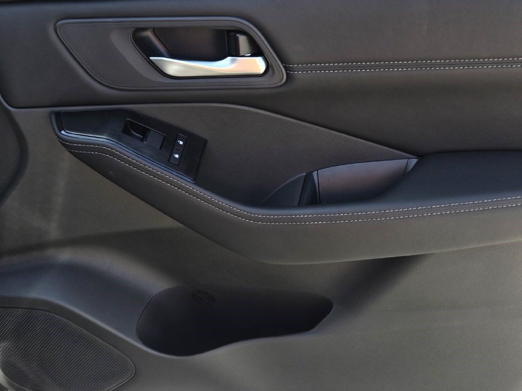 New 2026 Nissan Rogue Dark Armor AWD/4WD image 7
