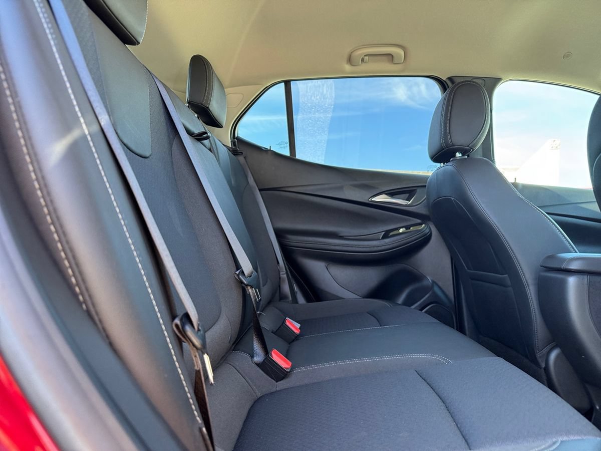 Used 2023 Buick Encore GX Select w/ Sport Touring Package FWD image 17