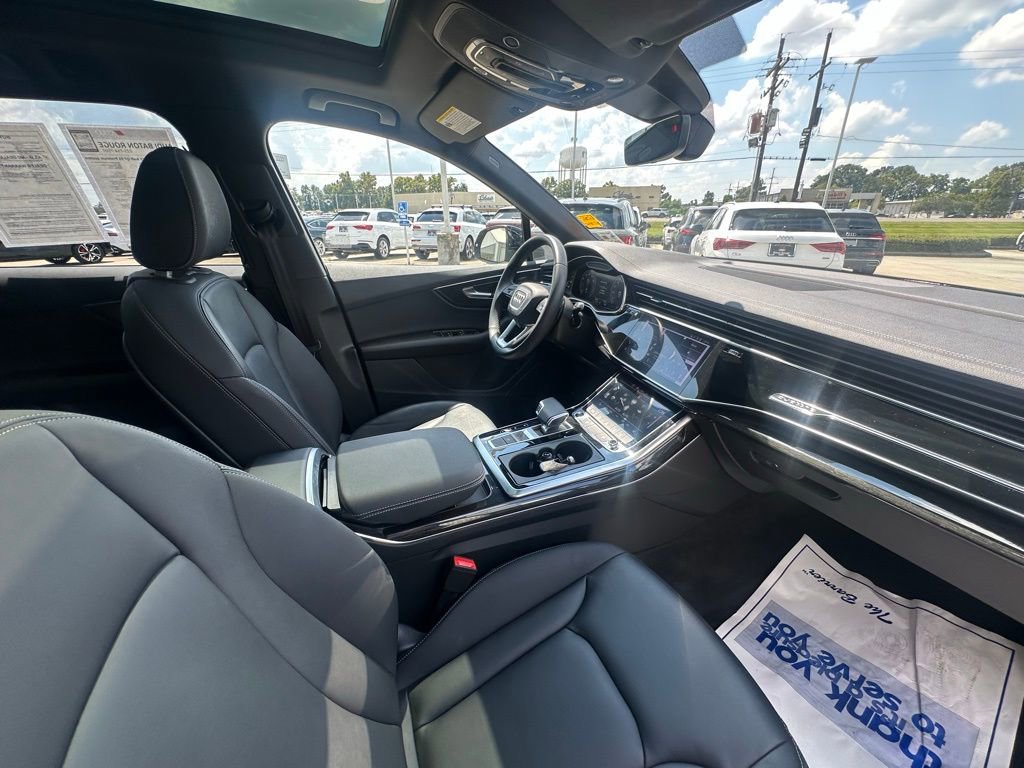 Used 2025 Audi Q7 3.0T Premium w/ Convenience Package image 32