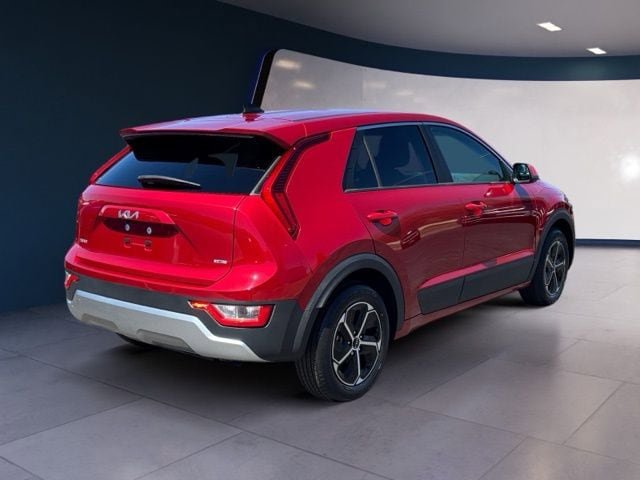 Certified 2024 Kia Niro LX FWD image 5