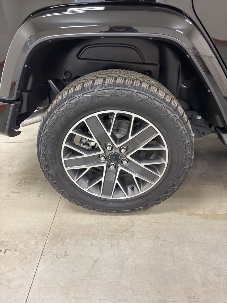 Used 2024 Jeep Wrangler High Altitude image 41