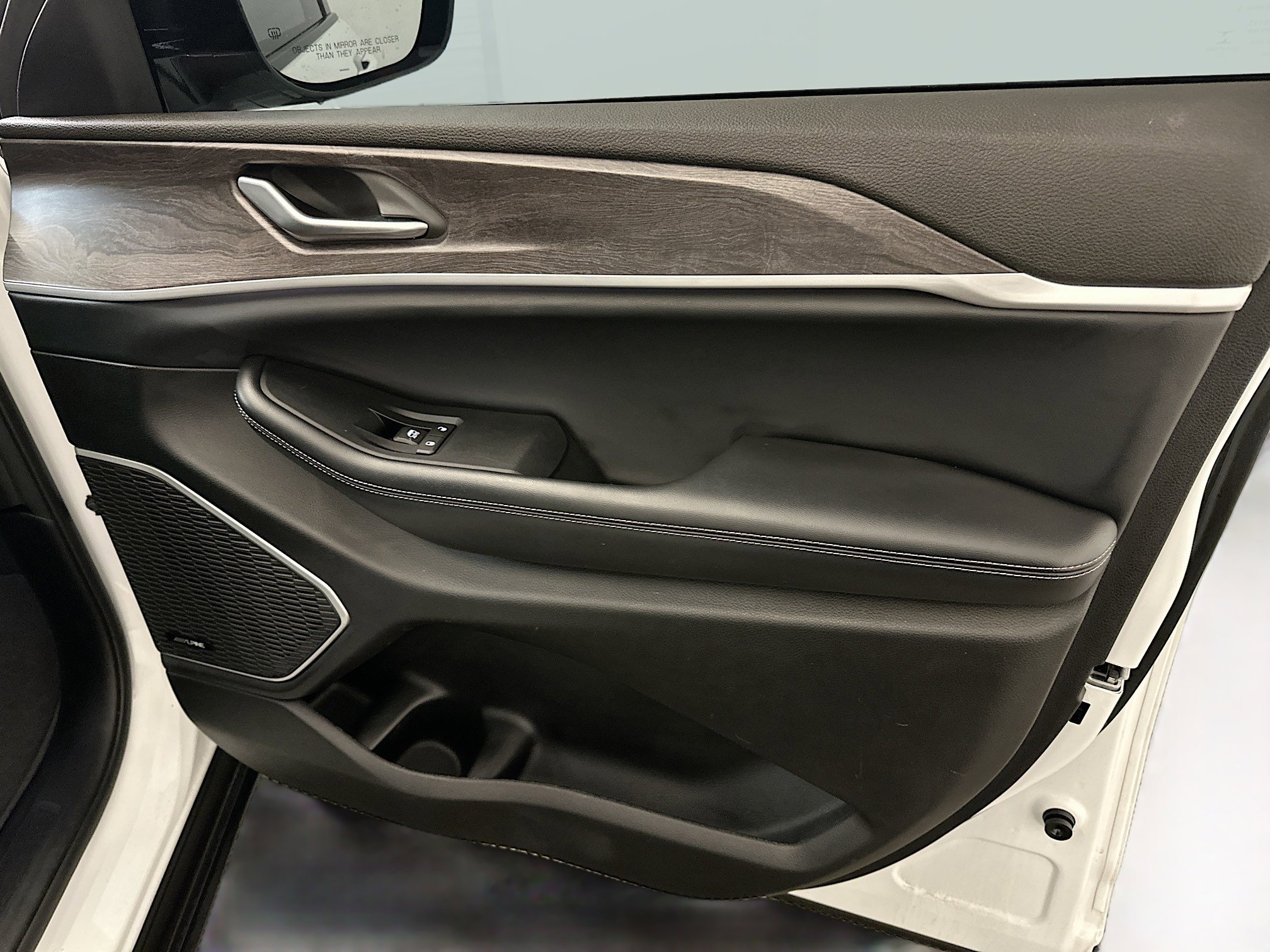 Used 2022 Jeep Grand Cherokee Limited 4xe image 35