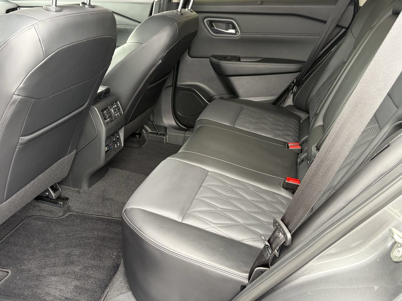 Certified 2026 Nissan Rogue Platinum w/ Platinum Premium Package AWD/4WD image 13