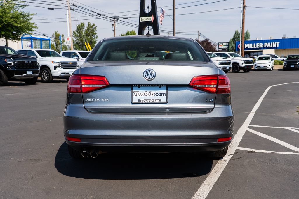 Used 2015 Volkswagen Jetta TDI SEL FWD image 3