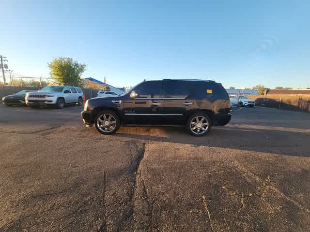 Used 2011 Cadillac Escalade Premium AWD/4WD image 30