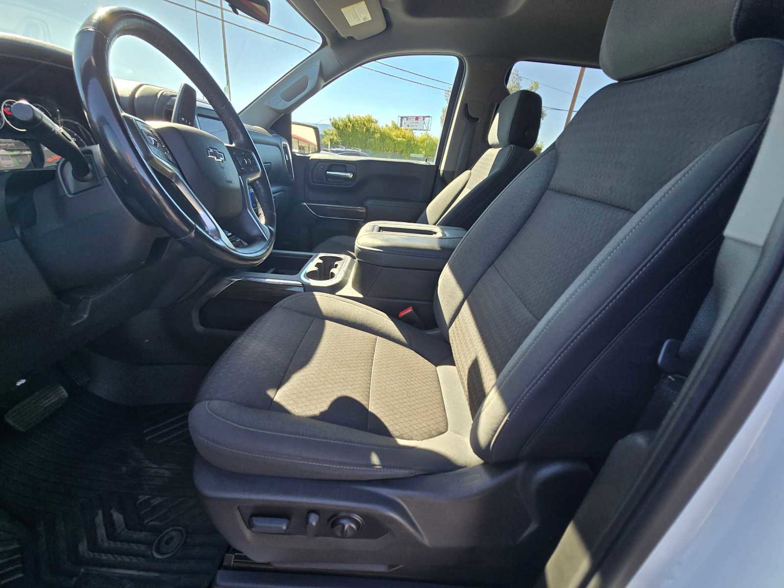 Used 2022 Chevrolet Silverado 1500 LT Trail Boss w/ Convenience Package II image 22