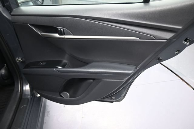 Used 2026 Toyota Camry SE FWD image 15