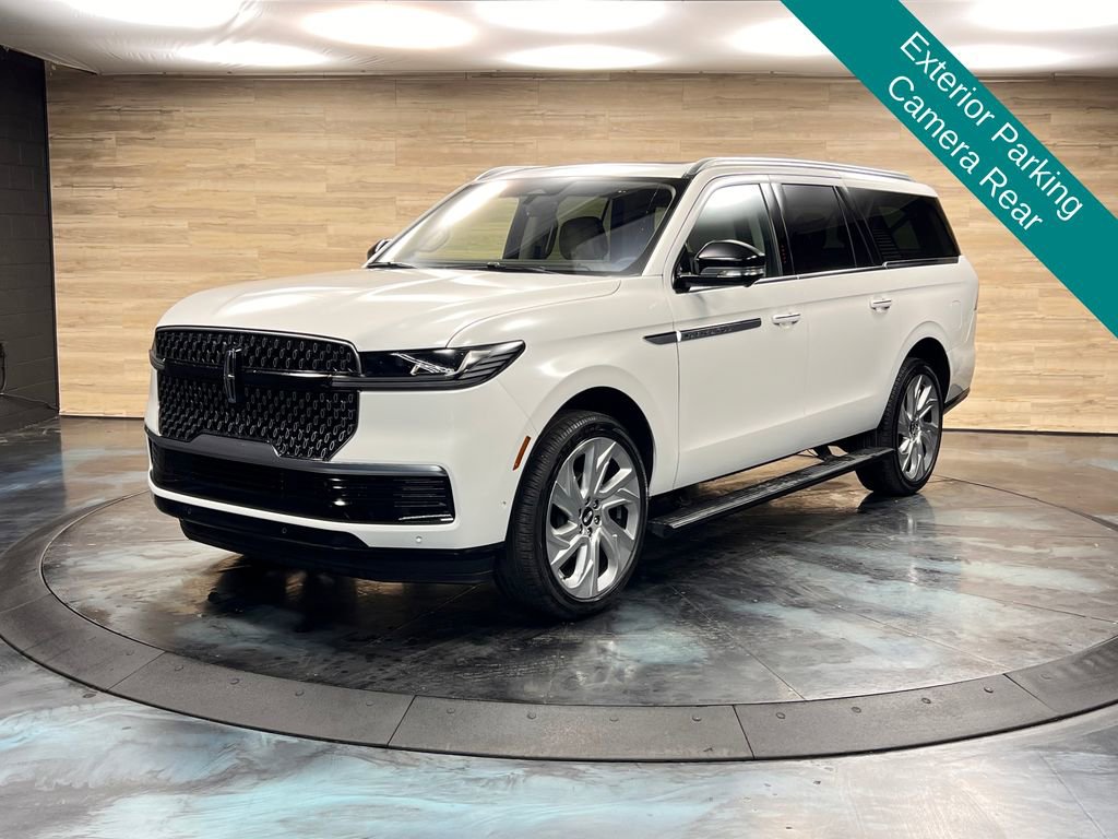 Used 2025 Lincoln Navigator L Reserve image 5