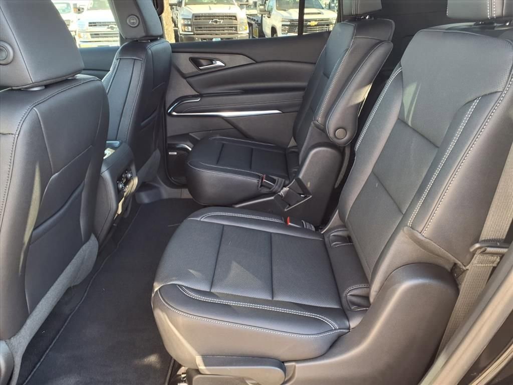 New 2026 Chevrolet Traverse LT w/ Enhanced Driving Package FWD image 9