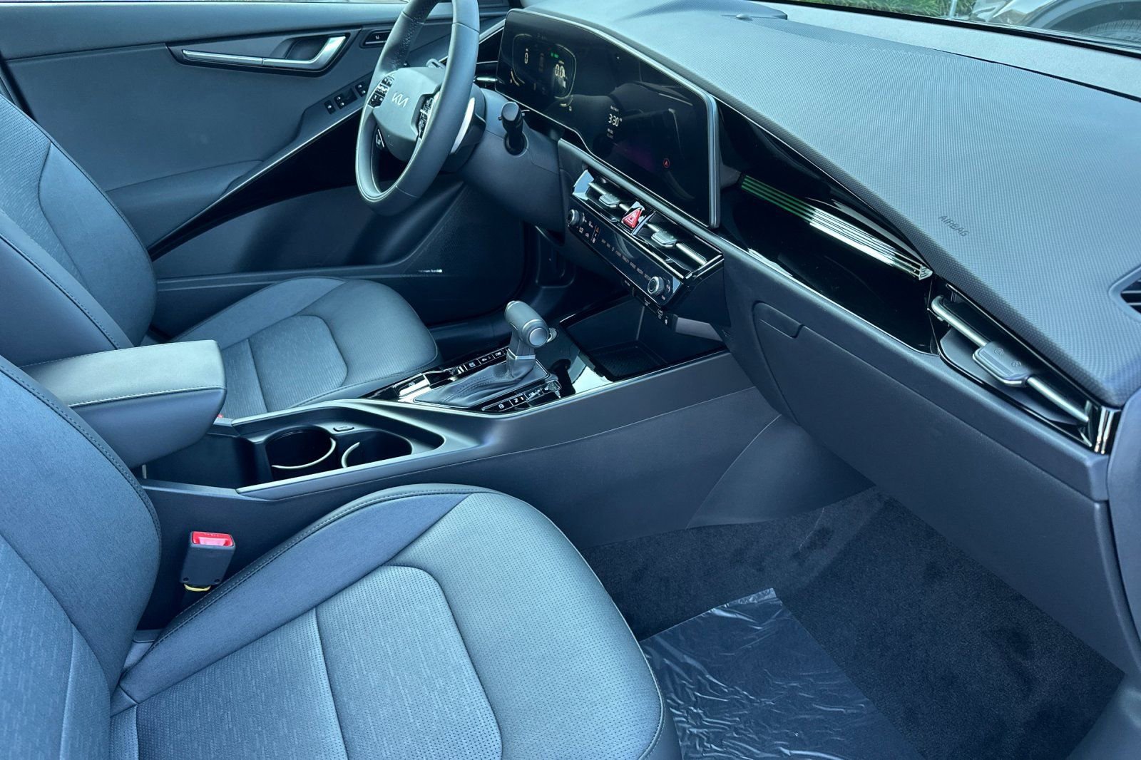 New 2026 Kia Niro SX image 16