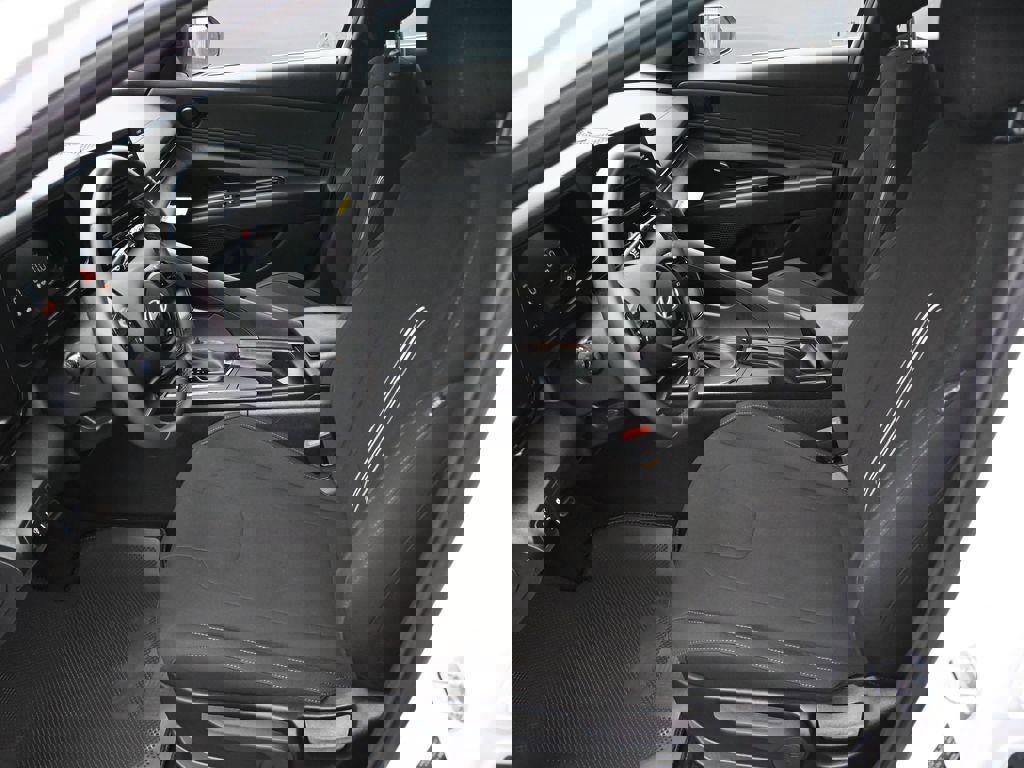 New 2025 Hyundai Elantra Sport image 9