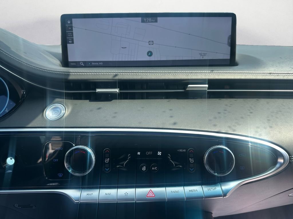 Used 2023 Genesis GV70 3.5T Sport w/ Sport Prestige Package image 17