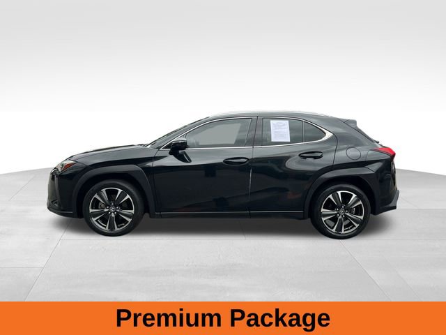 Used 2019 Lexus UX 200 image 2