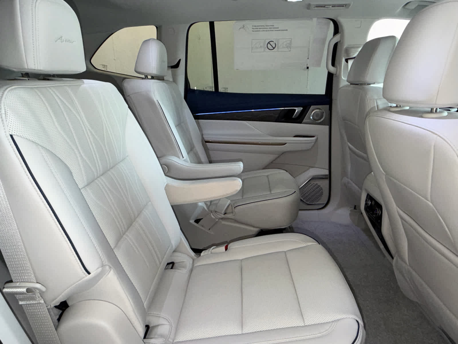 New 2026 Buick Enclave Avenir w/ Super Cruise Package FWD image 34