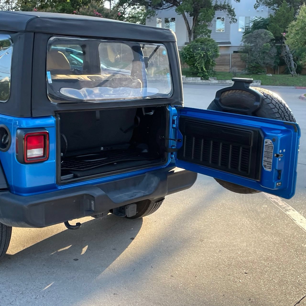 Used 2023 Jeep Wrangler Sport AWD/4WD image 25