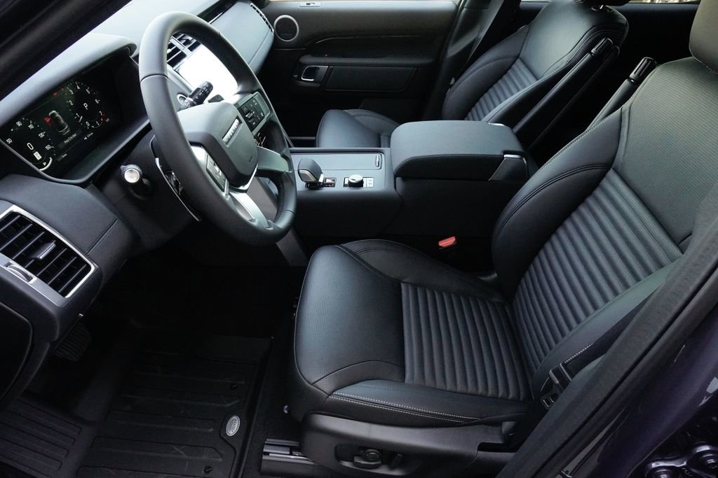 New 2026 Land Rover Discovery S AWD/4WD image 19