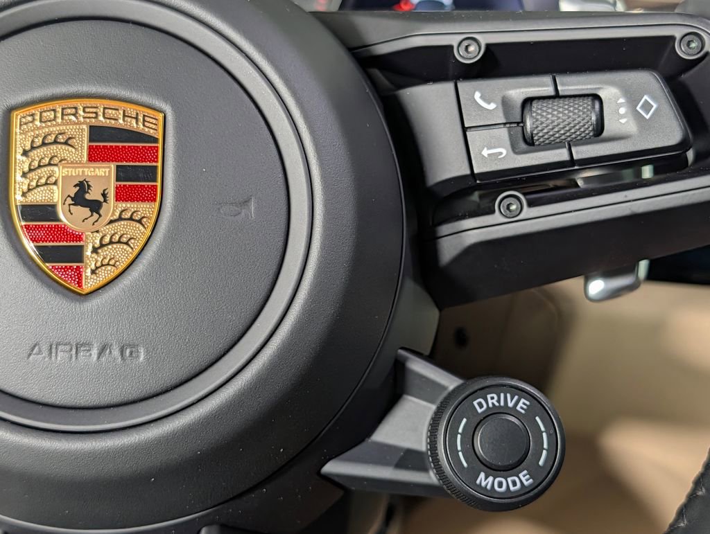 New 2026 Porsche Macan Turbo AWD/4WD image 38