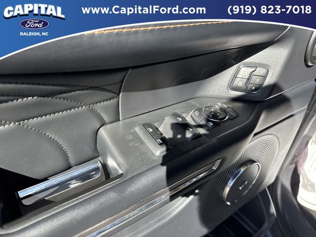 Used 2022 Ford Expedition Platinum image 20