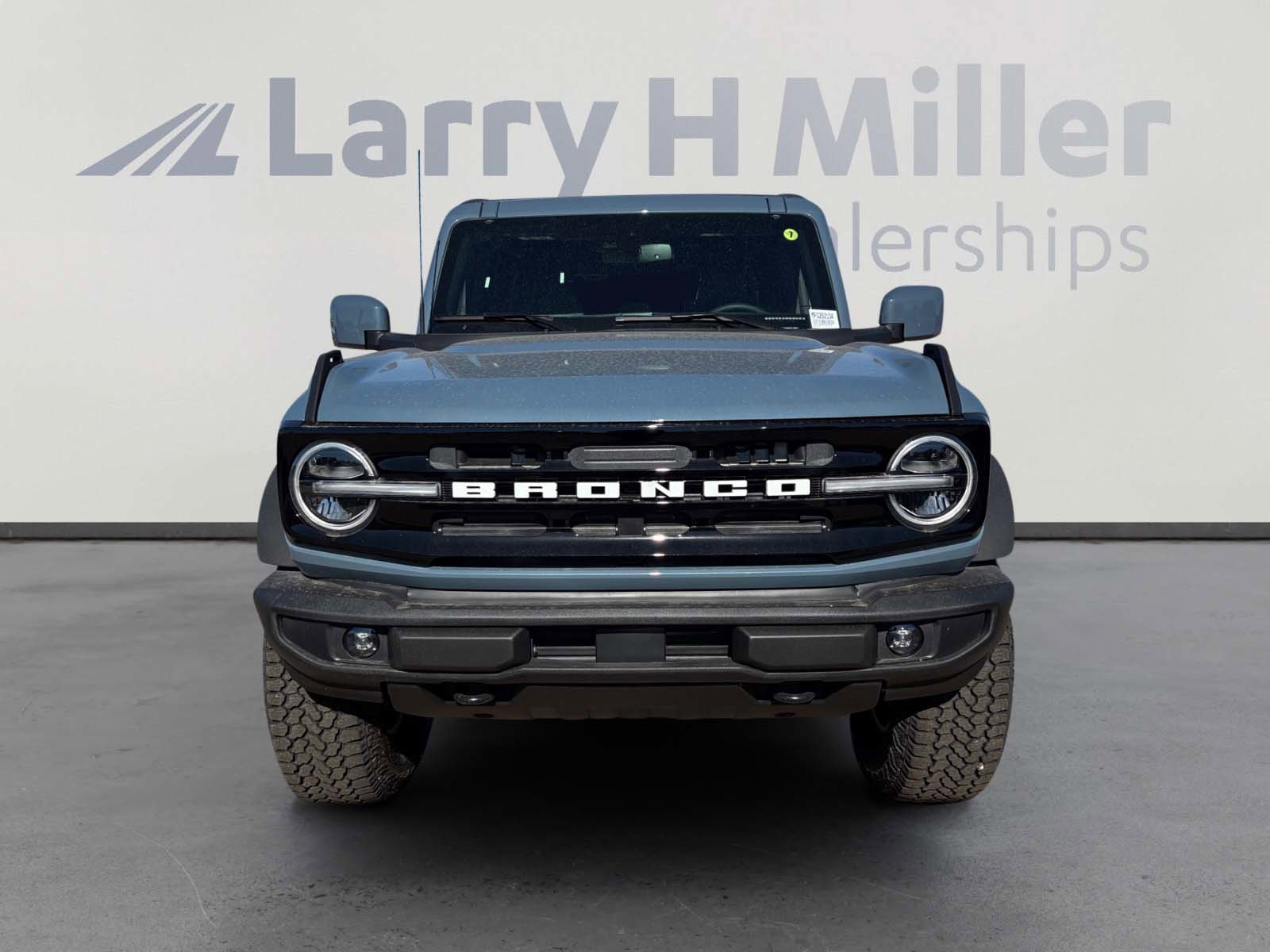 New 2025 Ford Bronco Outer Banks w/ Sasquatch Package image 8