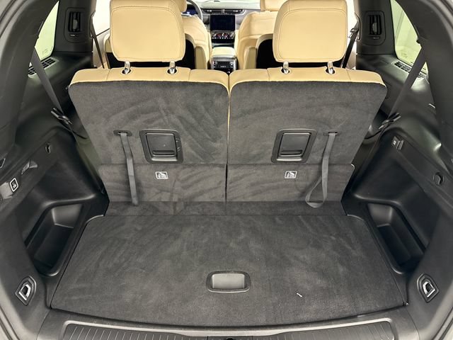 Used 2023 Jeep Grand Cherokee L Limited AWD/4WD image 20