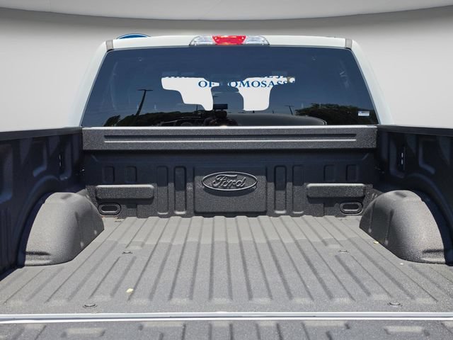 Used 2026 Ford F150 XLT w/ XLT Black Appearance Package RWD image 15