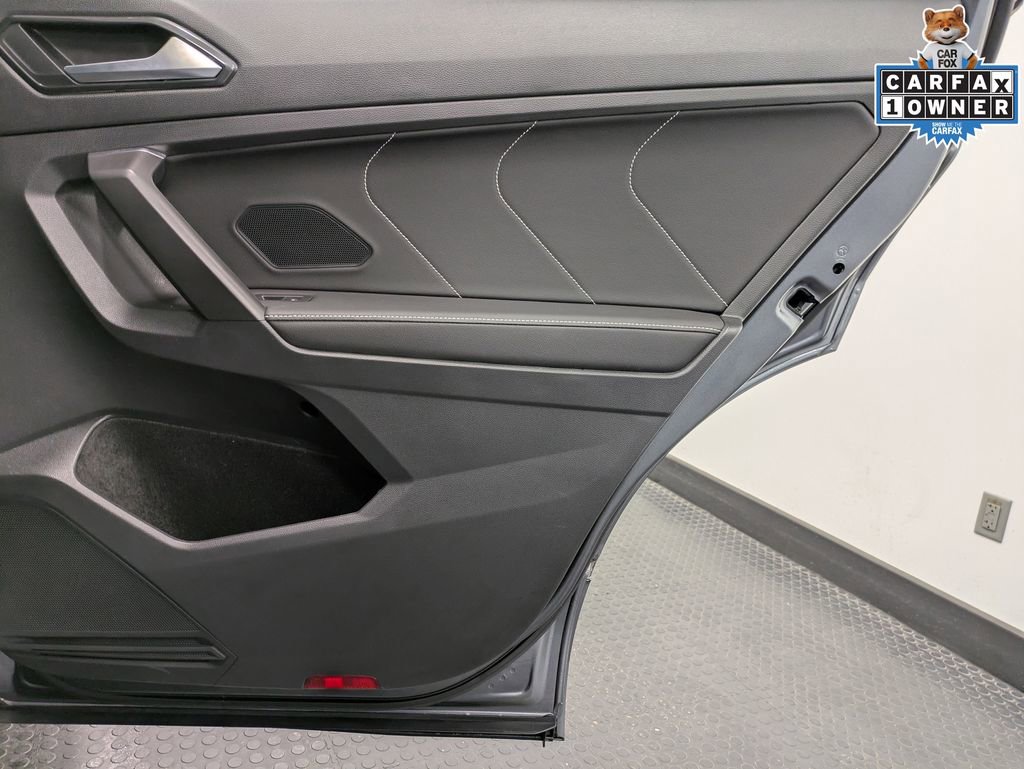 Used 2022 Volkswagen Tiguan SEL R-Line image 25