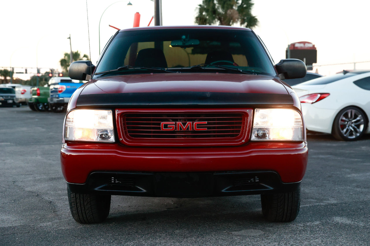 Used 2000 GMC Sonoma SLS w/ SLS Super Spec Pkg 1 image 15