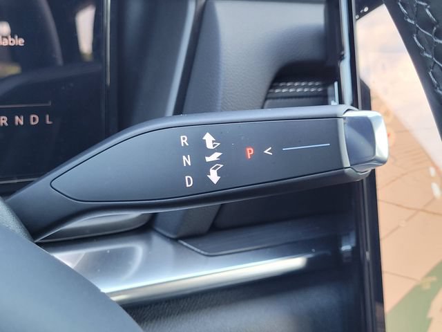 New 2026 GMC Terrain Elevation FWD image 17