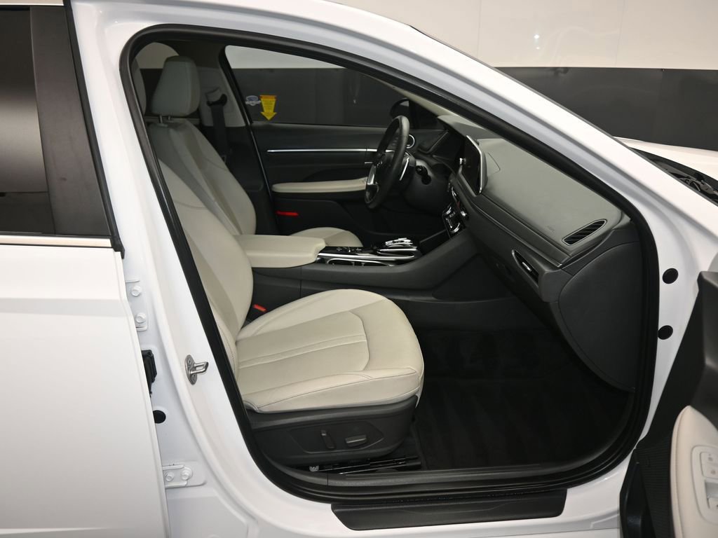 Used 2023 Hyundai Sonata Limited w/ Preferred Accessory Package FWD image 48