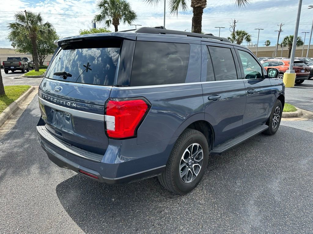 Used 2023 Ford Expedition XLT image 6