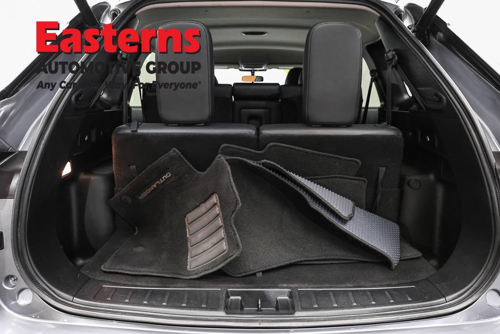 Used 2024 Mitsubishi Outlander SE AWD/4WD image 9