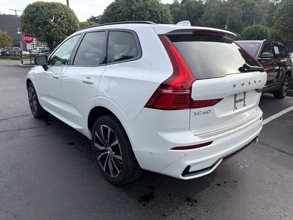 Used 2024 Volvo XC60 B5 Plus w/ Protection Package Premier AWD/4WD image 2