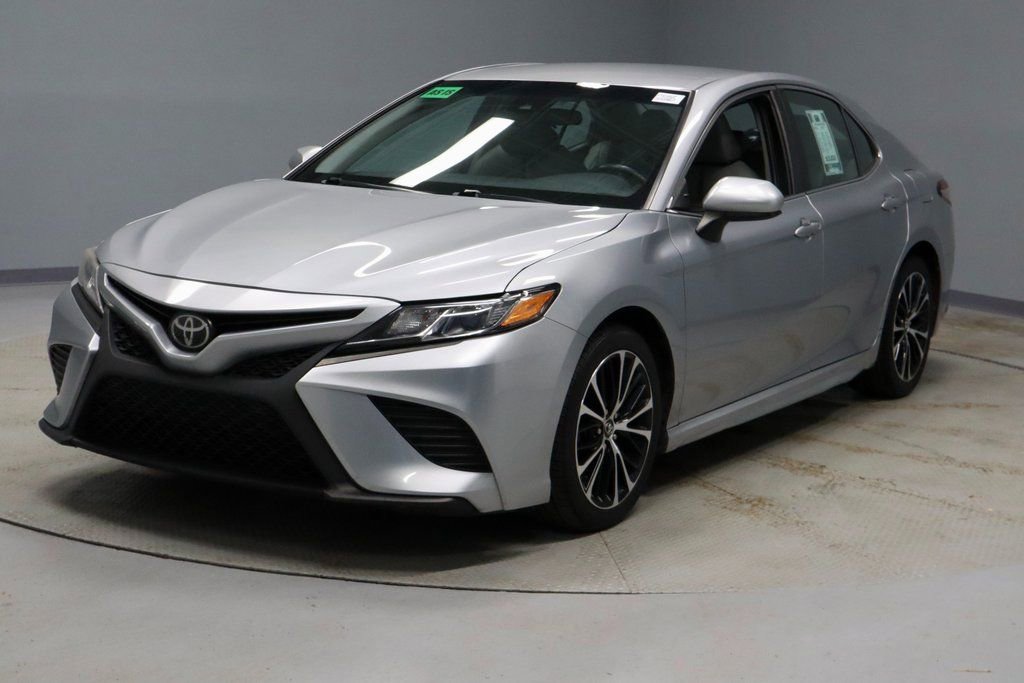 Used 2018 Toyota Camry SE image 7