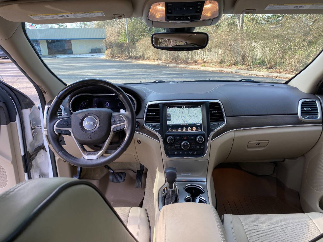 Used 2017 Jeep Grand Cherokee Overland image 48