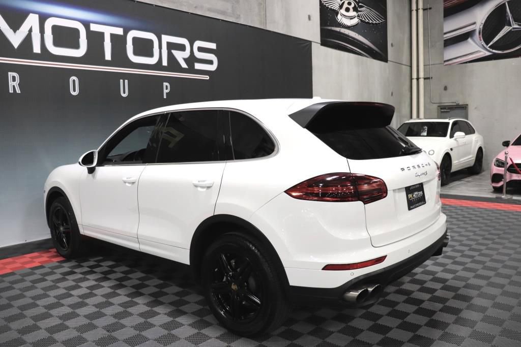 Used 2018 Porsche Cayenne S image 4