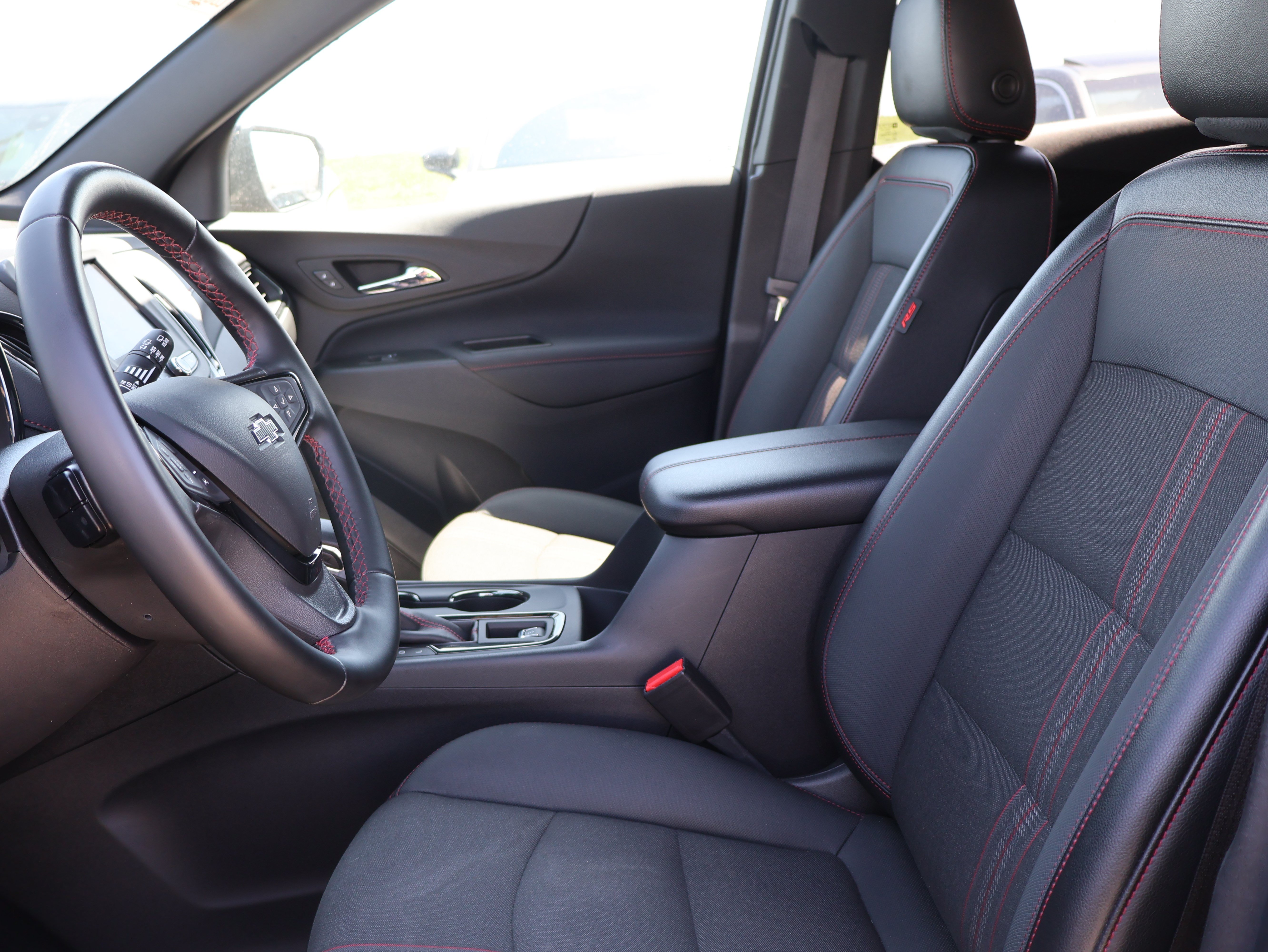 Used 2023 Chevrolet Equinox RS w/ LPO, Floor Liner Package AWD/4WD image 22