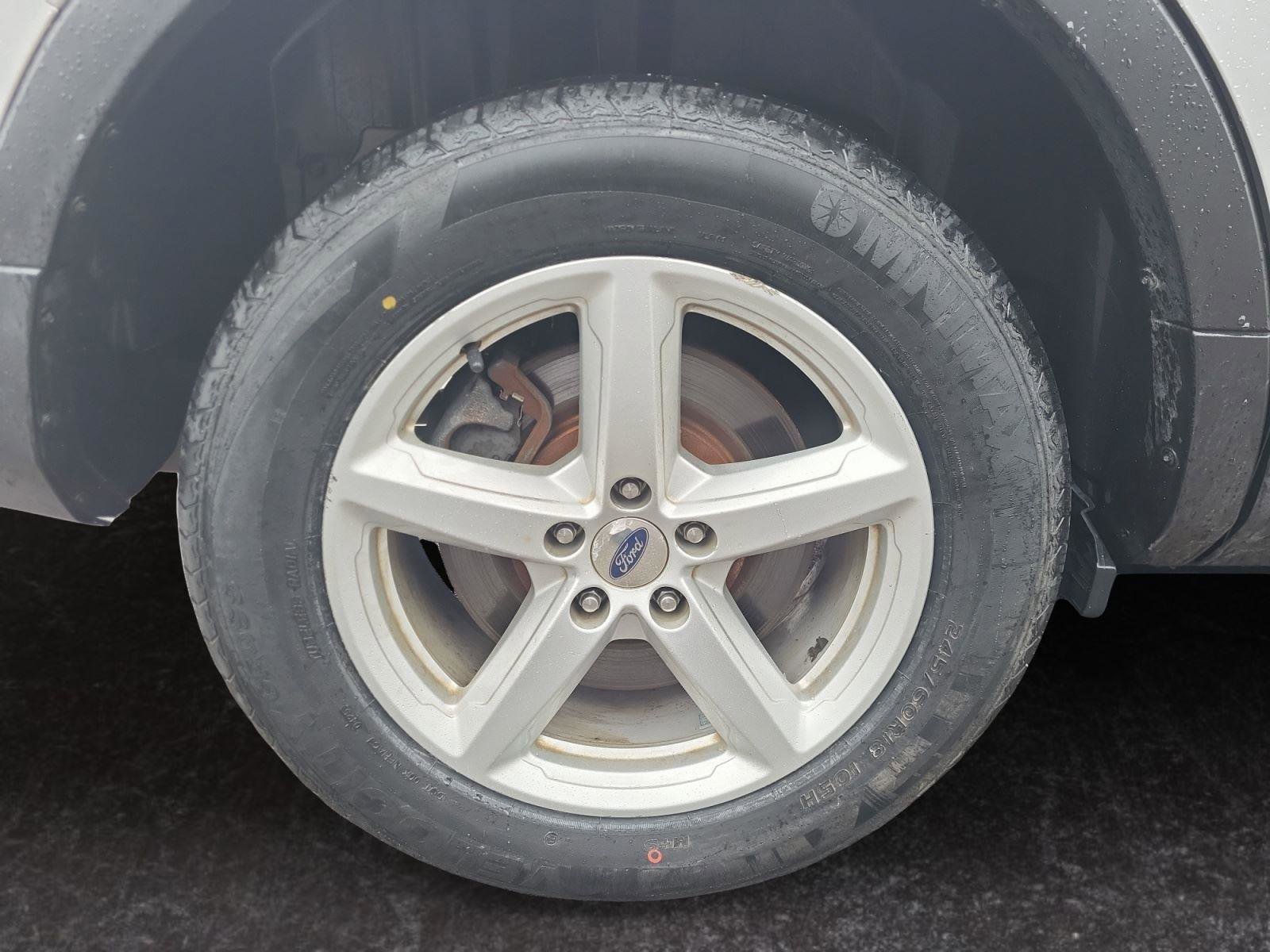 Used 2016 Ford Explorer XLT w/ Equipment Group 201A AWD/4WD image 29