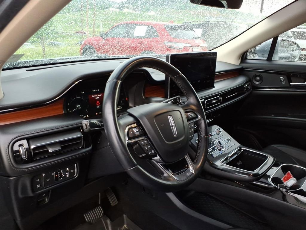 Used 2021 Lincoln Nautilus Reserve w/ Equipment Group 201A AWD/4WD image 11