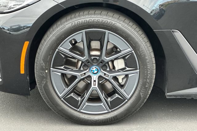 Used 2023 BMW i4 eDrive35 w/ Premium Package RWD image 29