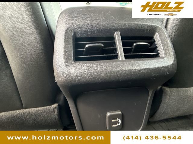 Used 2023 Chevrolet Equinox RS w/ RS Leather Package image 23