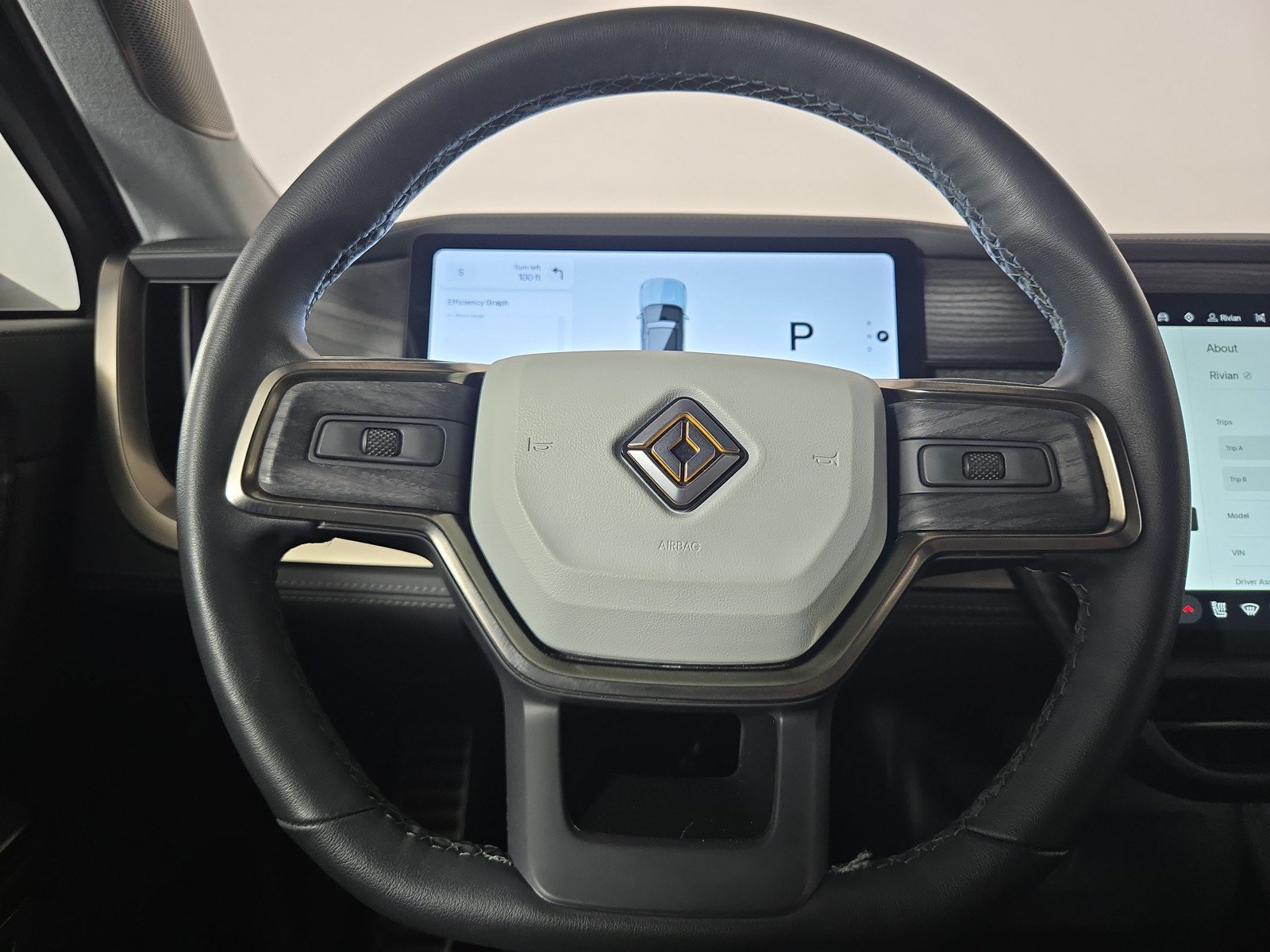 Used 2024 Rivian R1S Adventure AWD/4WD image 28