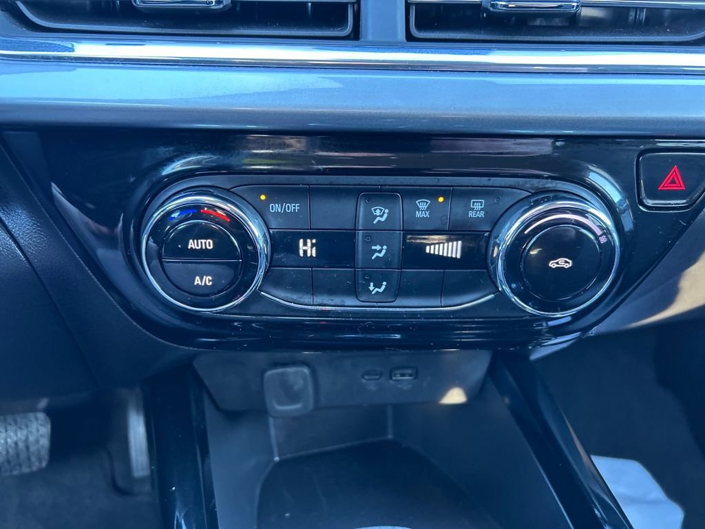 Used 2025 Chevrolet Trax LT image 33