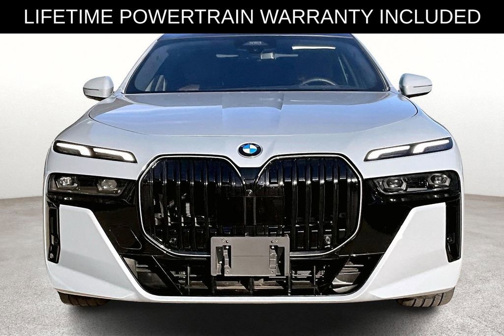 Used 2025 BMW 740i xDrive AWD/4WD image 5