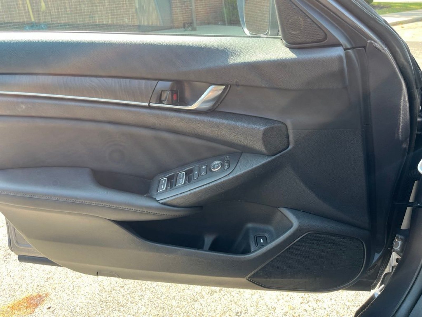 Used 2021 Honda Accord EX image 10