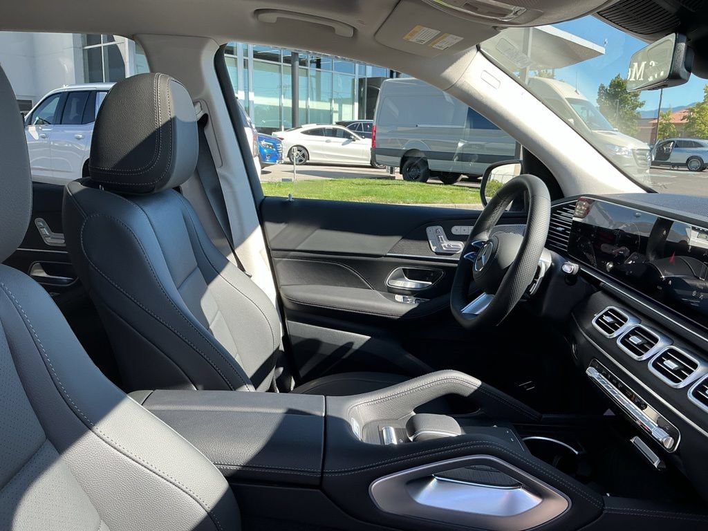 New 2026 Mercedes-Benz GLS 450 4MATIC image 17