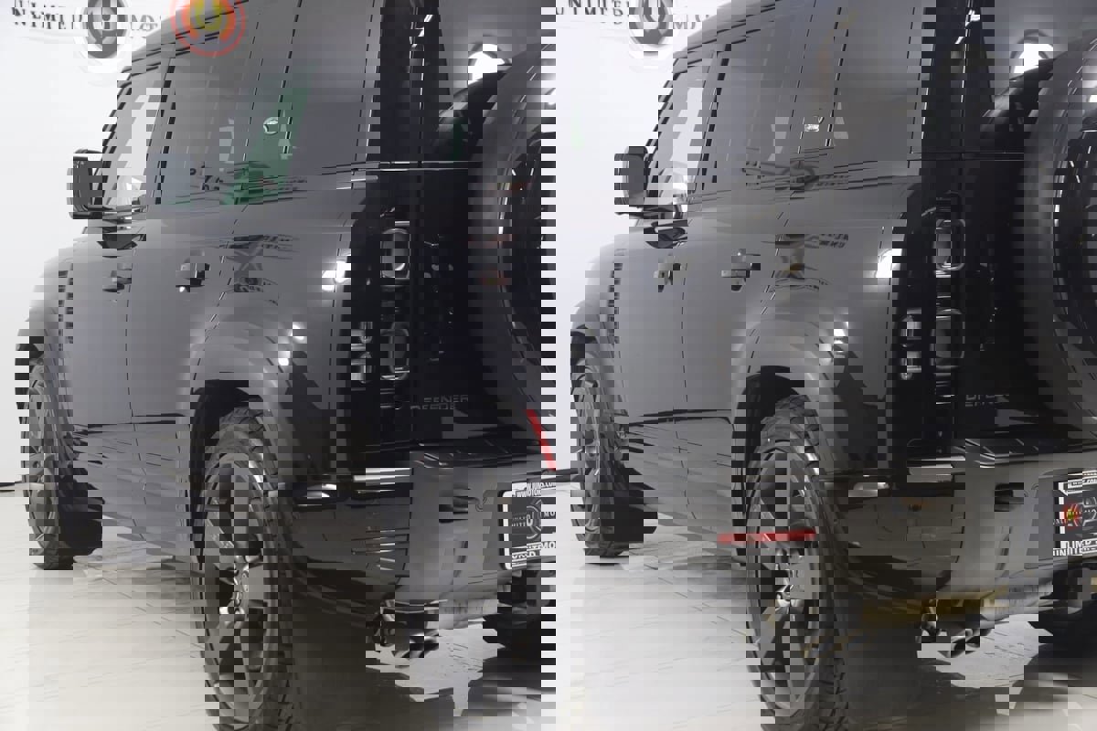 Used 2023 Land Rover Defender 110 V8 image 23