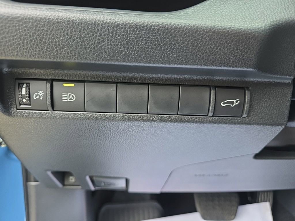 Used 2025 Toyota RAV4 XSE image 23